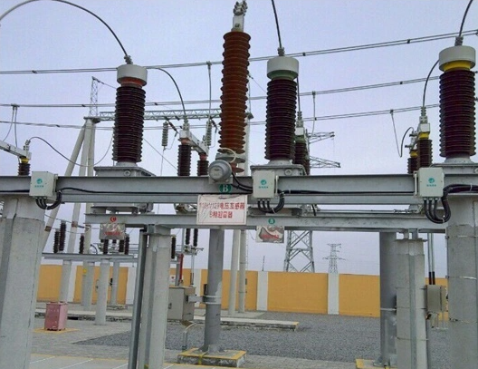 变压器套管的故障是由什么引起的呢